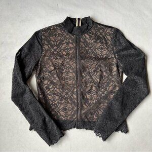 Wilfred Aritzia~ Adriane Blouse ~ Black Lace ~ Womens Size Small